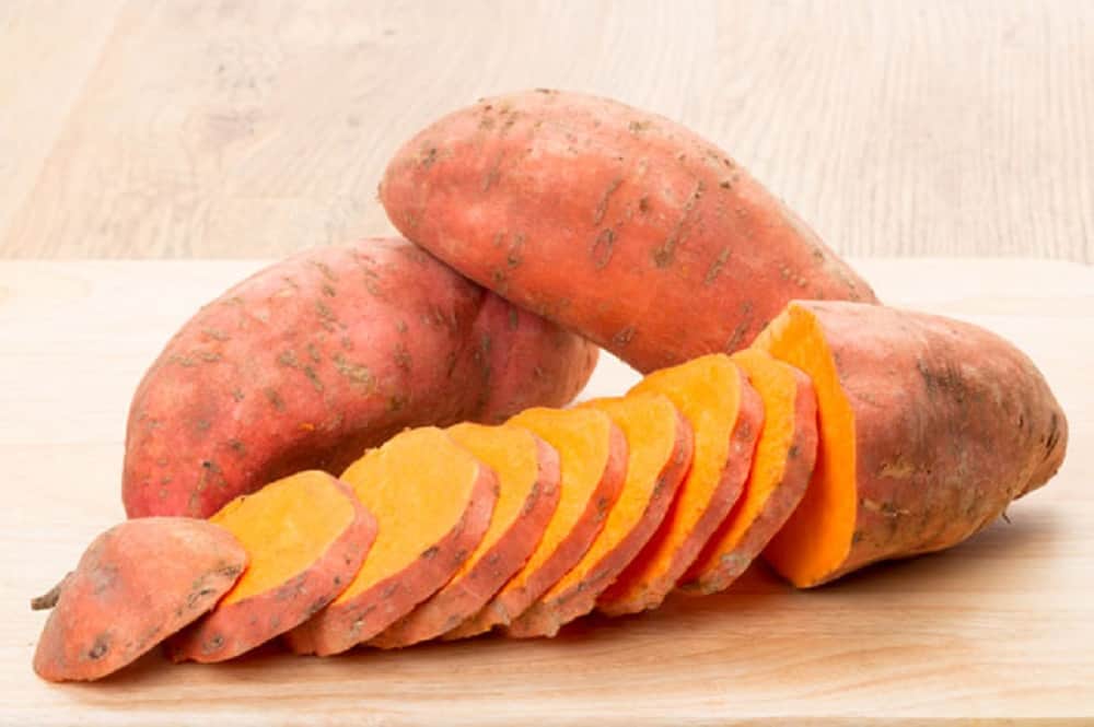 Eating these Foods on an empty stomach can be harmful for healthy life