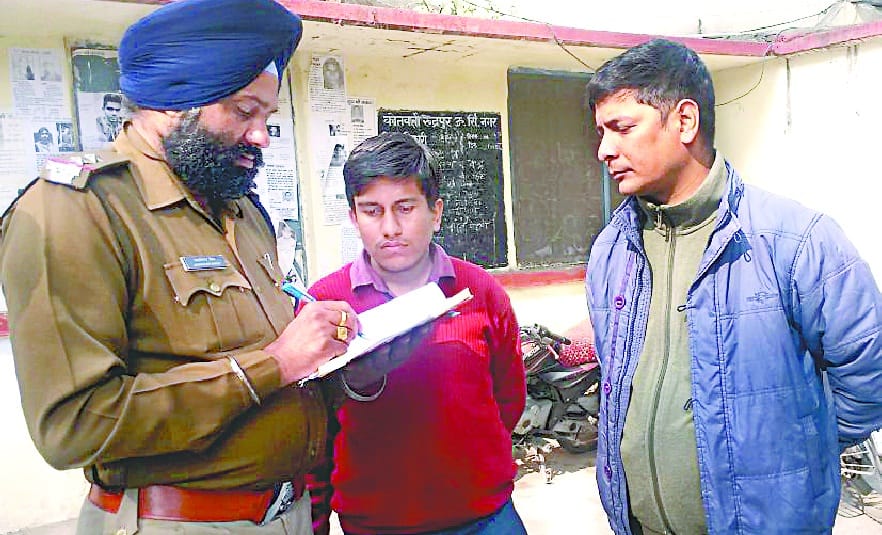 robbers rob the salesmen