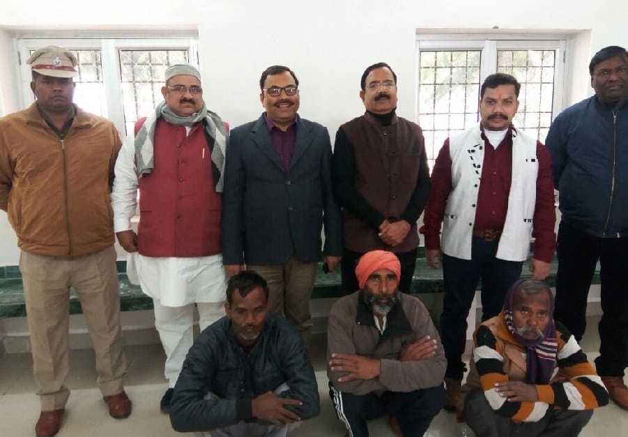 अर्थदंड के बदले सजा काट रहे तीन कैदी रिहा