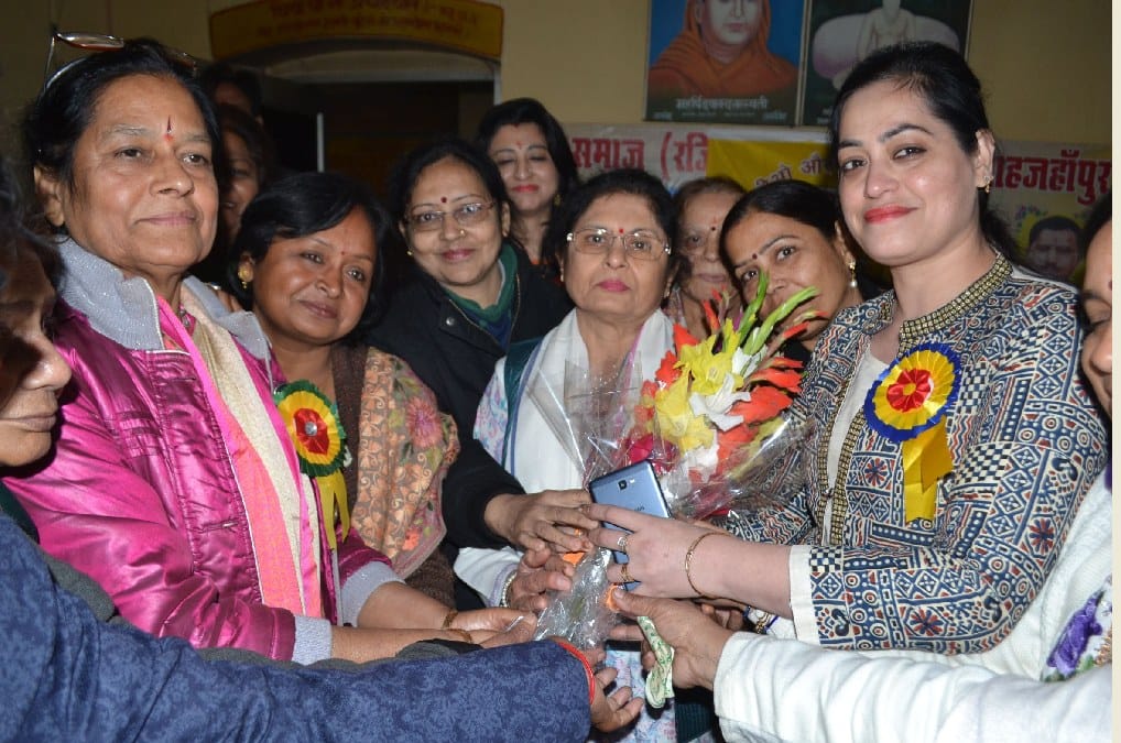 महिलाओं के मुख्यधारा में शामिल होने पर जोर