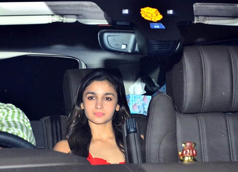 Bollywood christmas party see in pictures shahrukh khan, aishwarya rai, alia bhatt, ranbir kapoor 