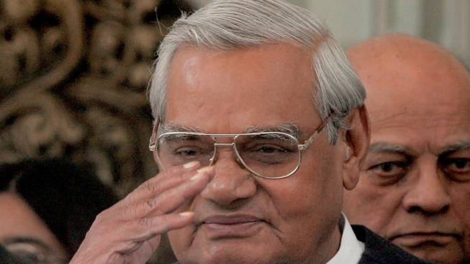 fond of eating atal ji use to visit gwalior tinm to time