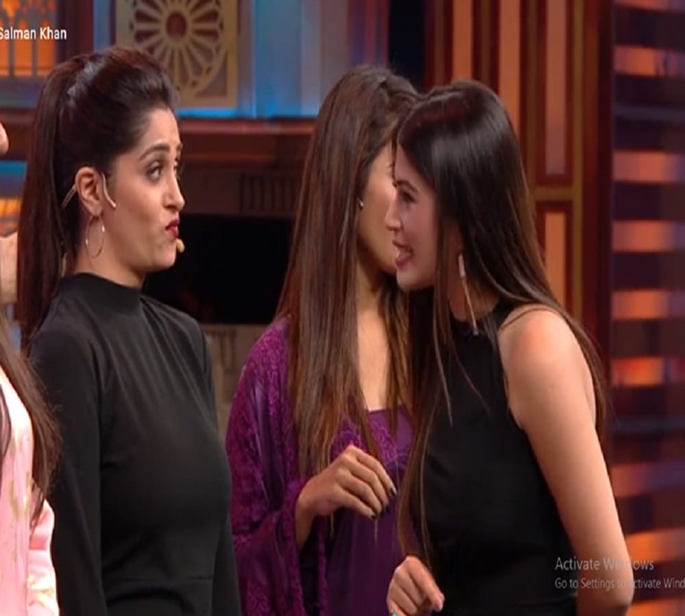  bandgi and hiten comments on hina and arshi khan in entertainment ki raat
