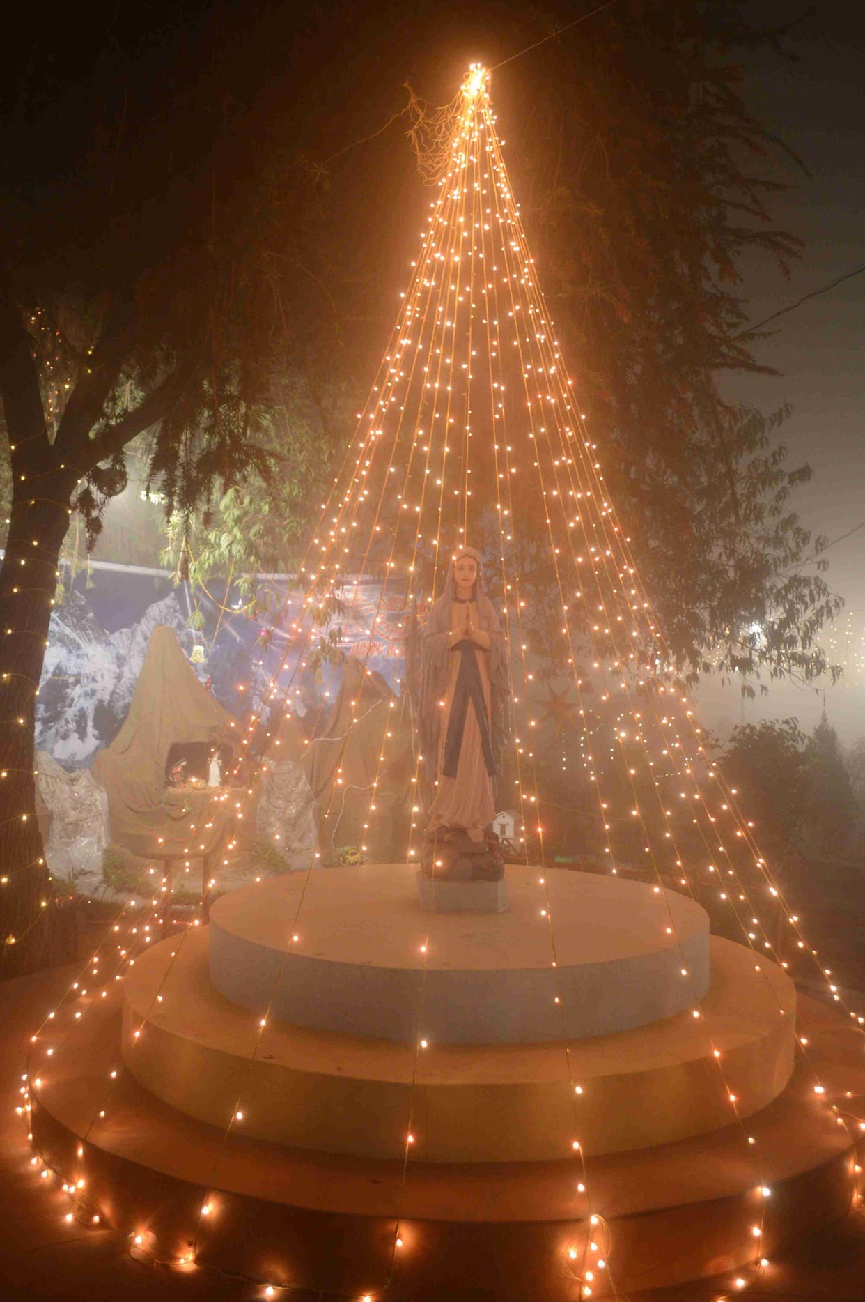 जगत के उद्धार के लिए जन्मे प्रभु यीशु