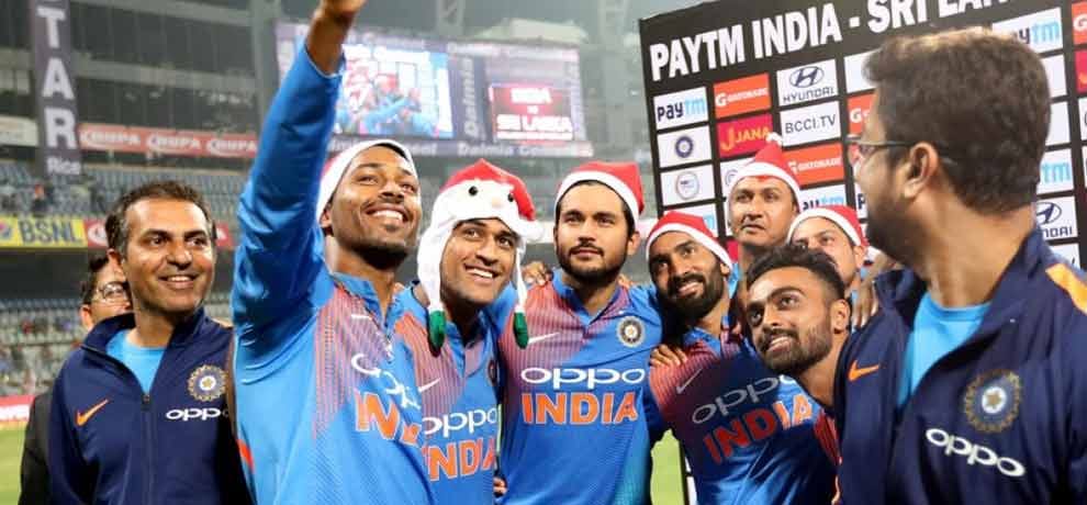team india celebrates christmas in style ms dhoni makes santa