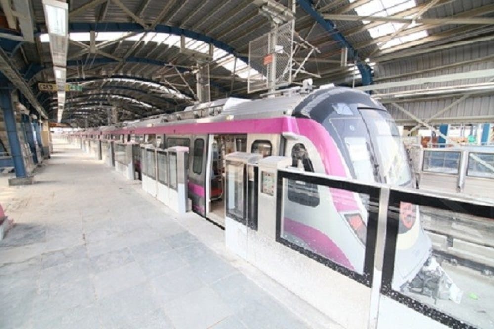 pm modi will launch magenta metro line at 1 in noon and people will travel from 5 in the evening