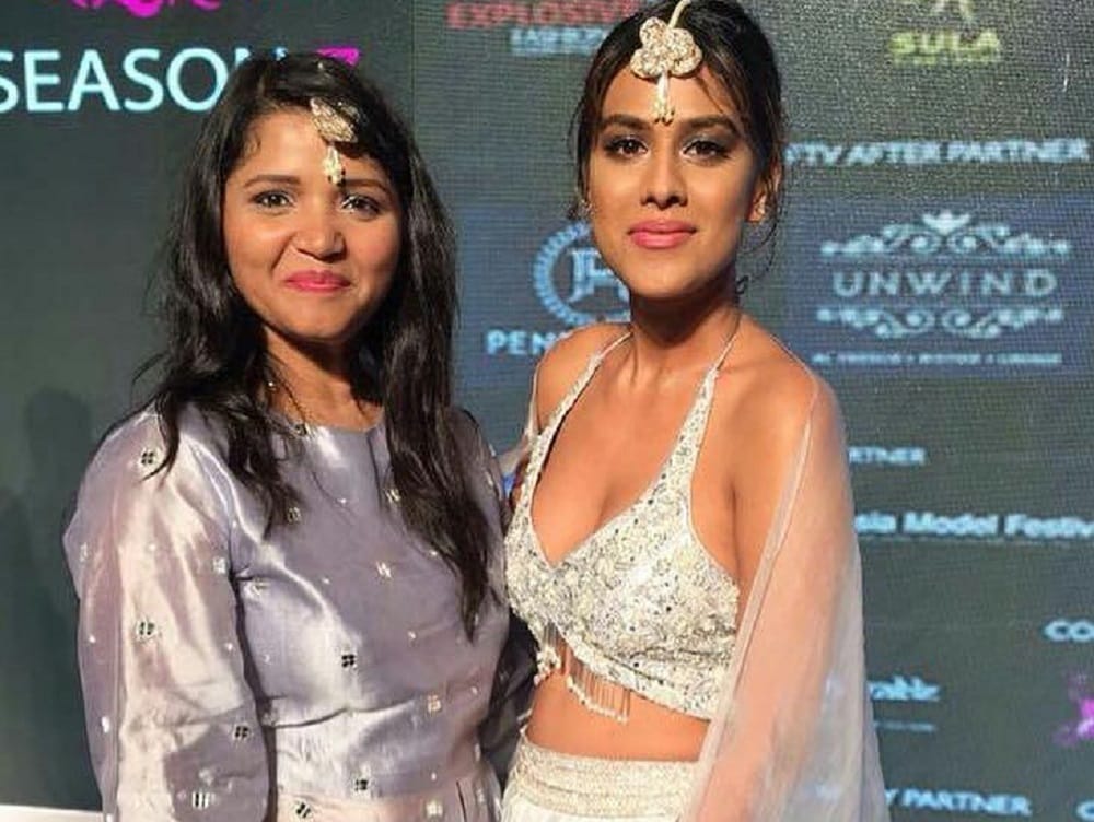 TV Actress Nia Sharma Flaunts Her Cleavage At Pune Fashion Week 2017
