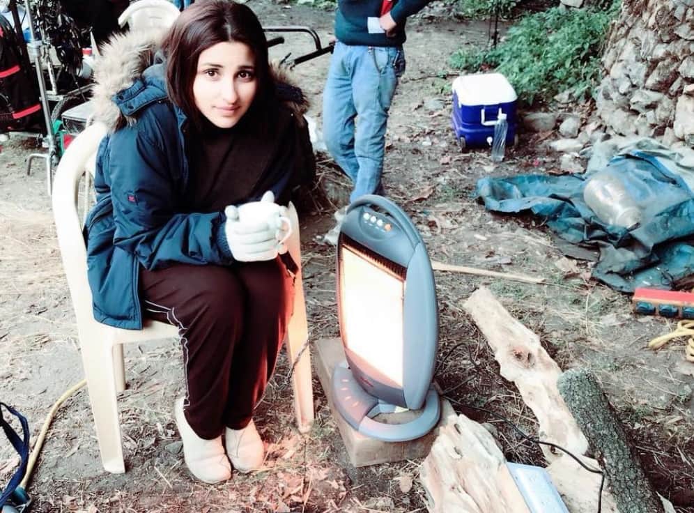 parineeti chopra shrare picture with stretch marks