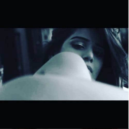 Poonam Pandey gives Christmas and new year gift to fans by posting this hot video