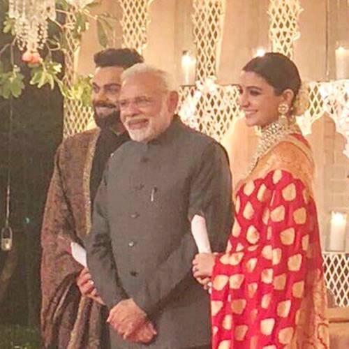 Actress Rakhi Sawant wants to gift condom to Virat Kohli and Anushka Sharma