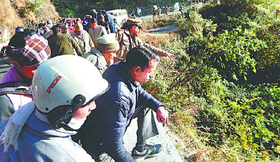 after Drinking alcohol going to nainital byScorpio, 120 feet deep in the ditch