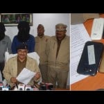 जालसाजी में गिरफ्तार युवक और बरामद मोबाइल फोन
