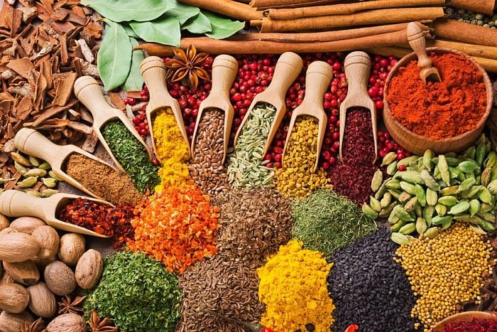 मसाला पराठा बनाने के लिए सामग्री