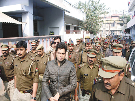 Police stopped the Tulsi Pujan Yatra, commotion