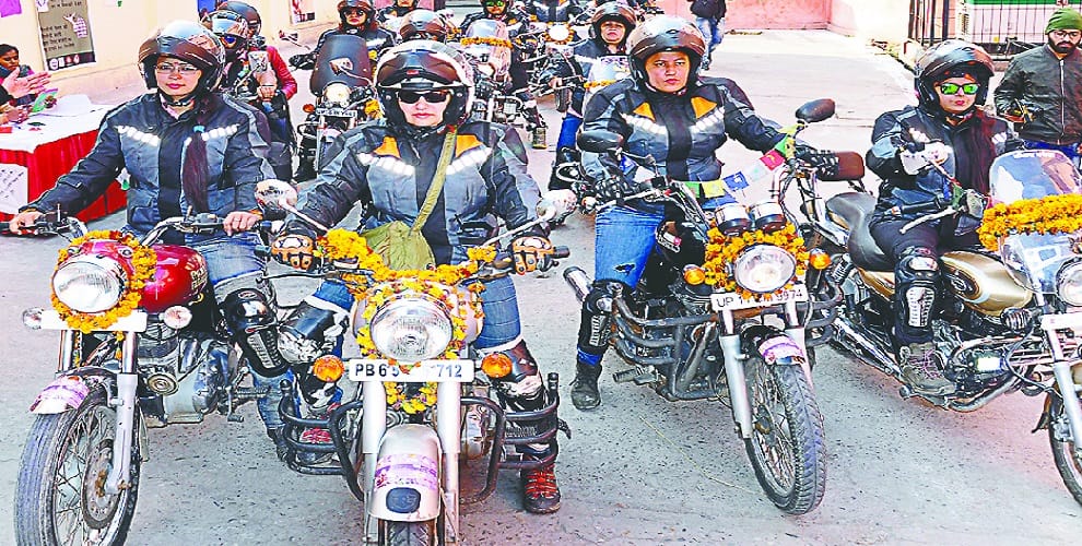 World Record holder Pallavi Faujdar arrives in Kaifila Saharanpur, 