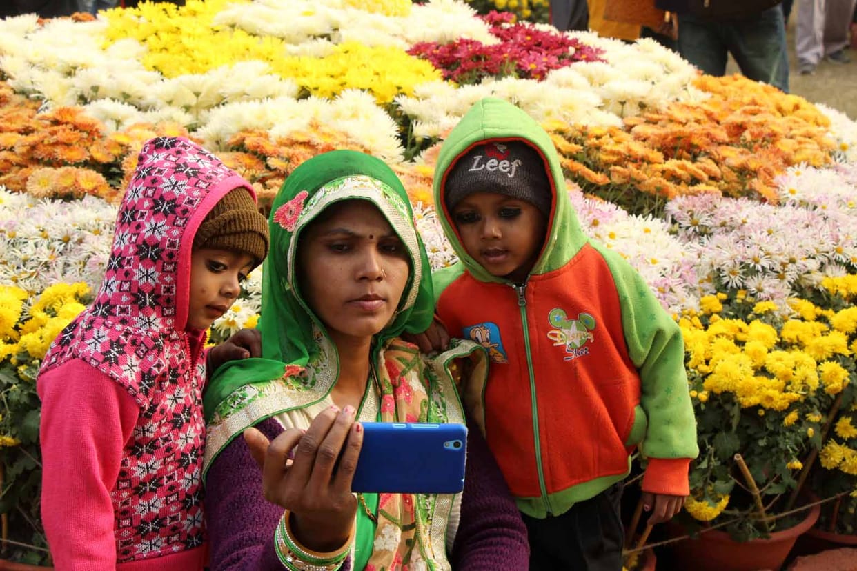 Flower exhibition in malviya bhawan in BHU