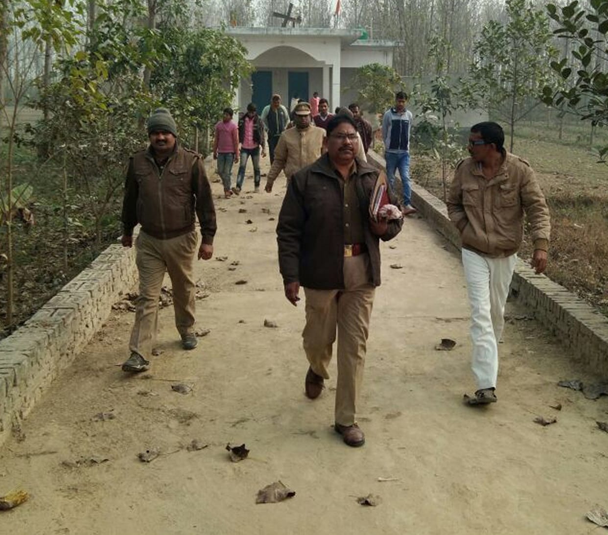सत्यलोक आश्रम पुलिस पहुंची