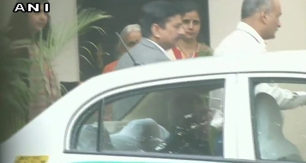 Kulbhushan Jadhav mother and wife meet External Affairs Minister Sushma Swaraj in Delhi