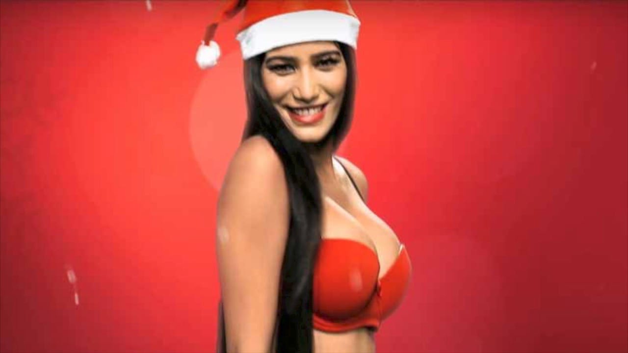 Poonam Pandey trolled on social media for Padmaavat