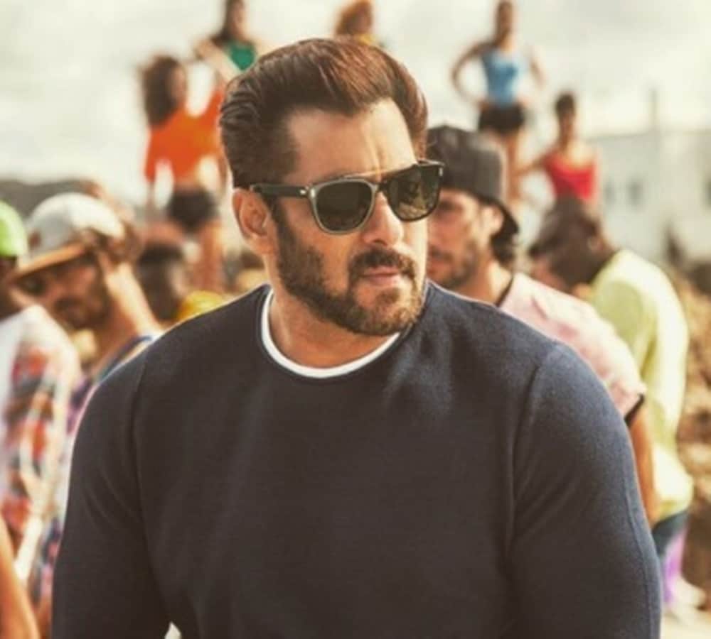 know about salman khan property and annual income