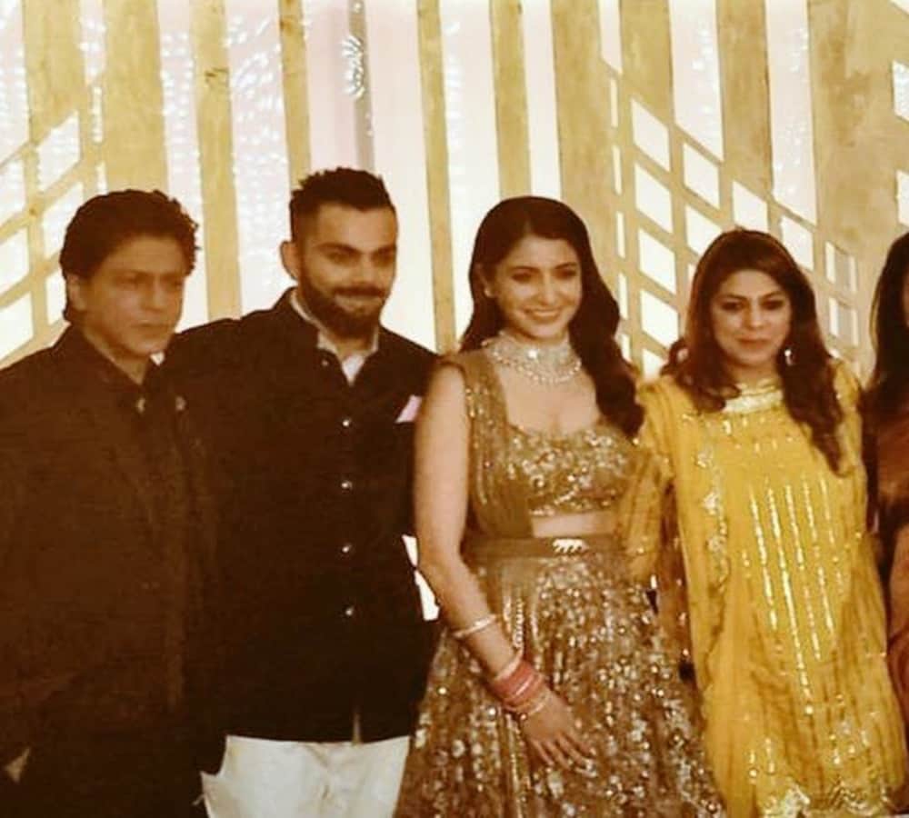 virat kohli and anushka sharma dance with shahrukh khan at mumbai reception