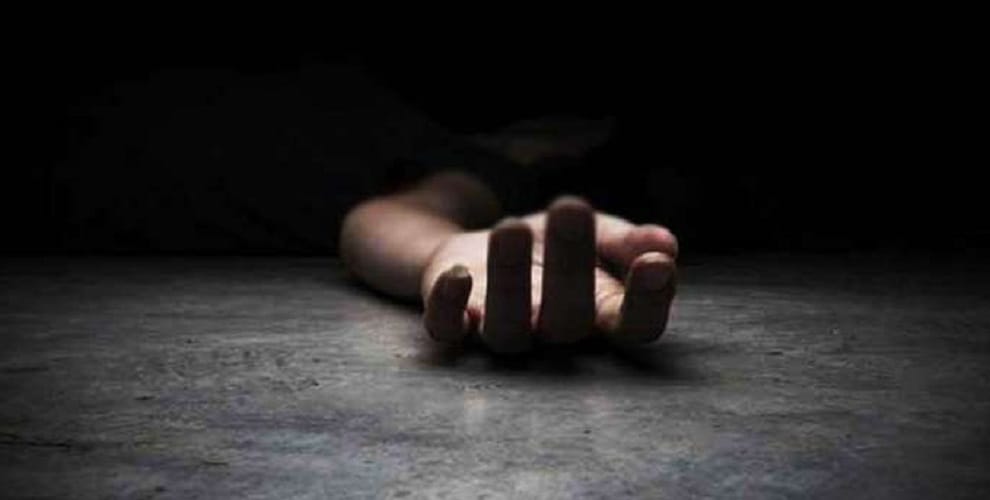 Woman deadbody found in farm in ghazipur