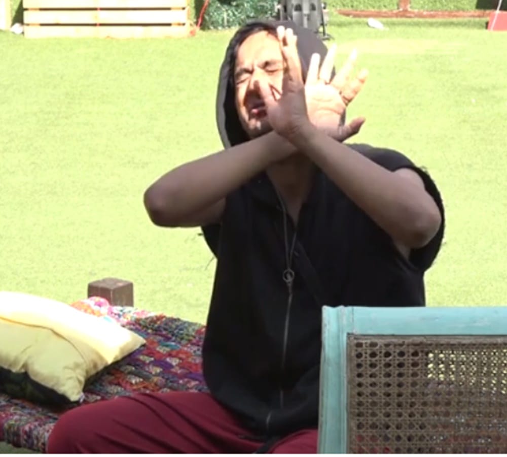 bigg boss 11 vikas gupta revealed principal chat about her daughter