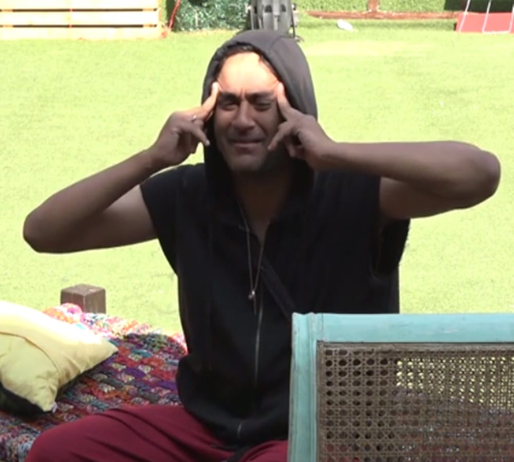 bigg boss 11 vikas gupta revealed principal chat about her daughter