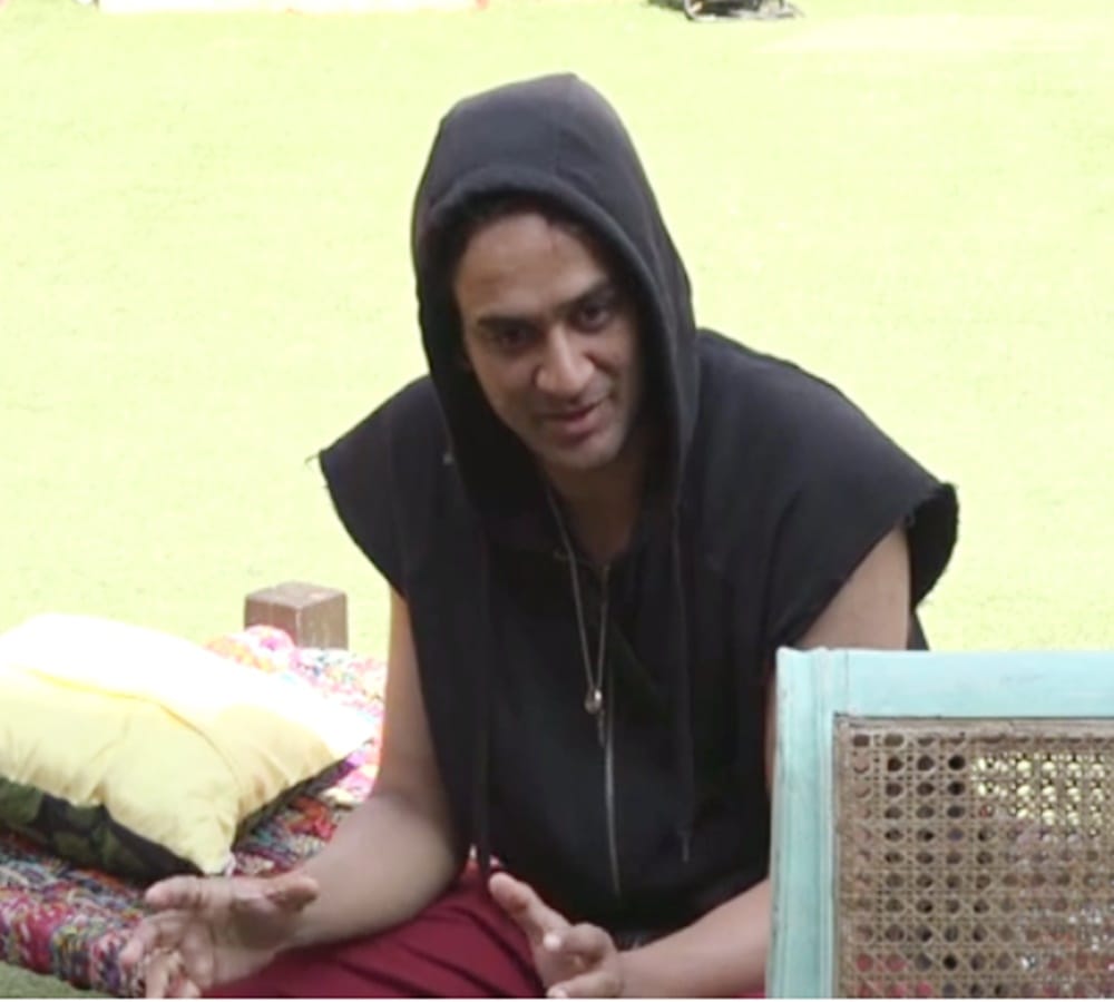 bigg boss 11 vikas gupta revealed principal chat about her daughter