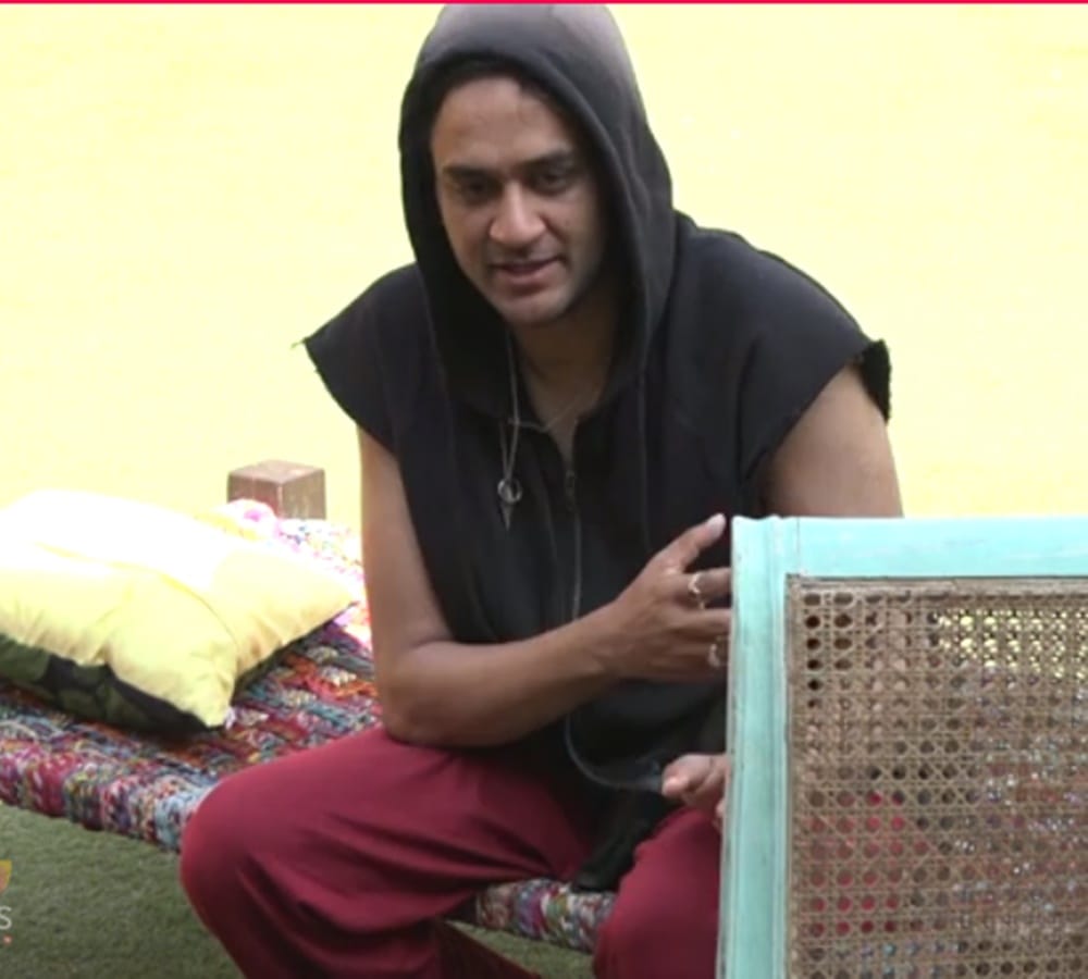 bigg boss 11 vikas gupta revealed principal chat about her daughter