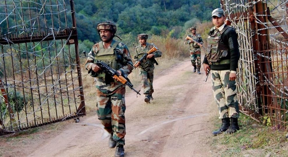 Indian army Crosses LOC and killed three soldiers of Pakistani army in POK