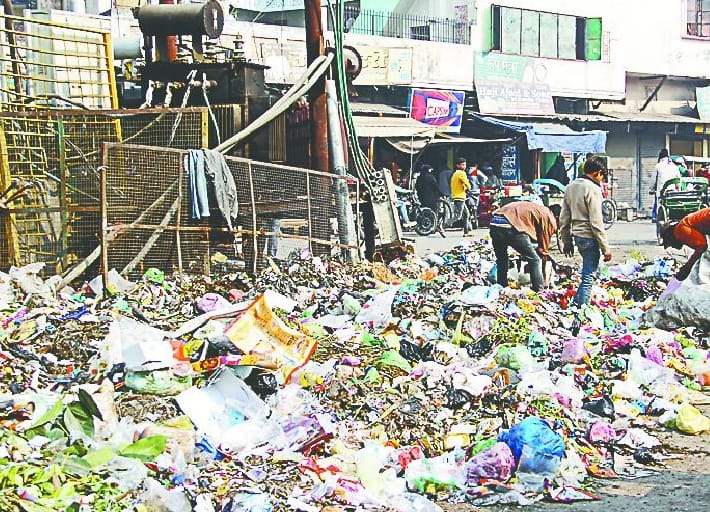 मानसून का इंतजार, नालों की सफाई नहीं