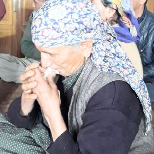 pics of the family of himachal new cm jairam thakur