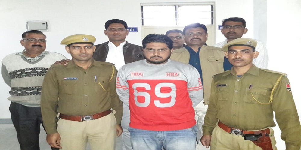 criminal arrested with two pistol in kota
