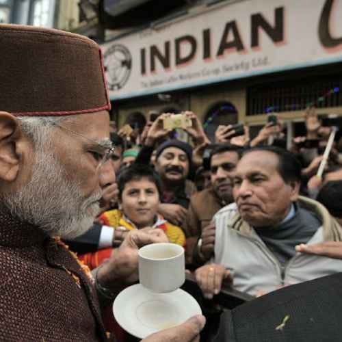 PM Narendra Modi in Indian Coffee House Mall Road Shimla