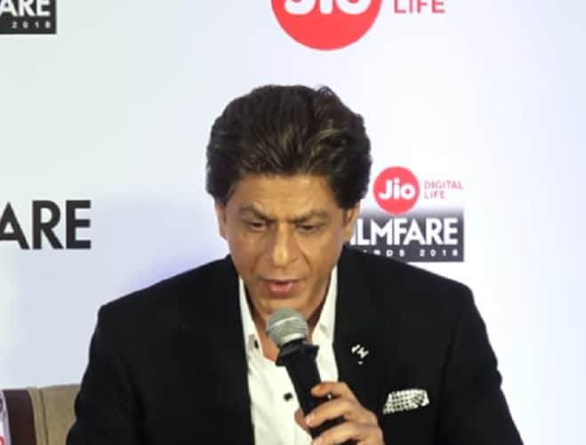 Shah Rukh Khan Sings Birthday Song For Salman Khan birthday