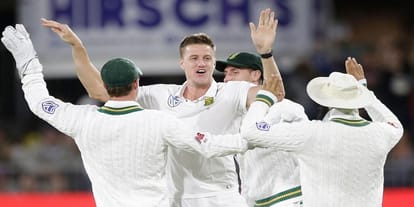 South Africa vs Zimbabwe port elizabeth test day one scorecard