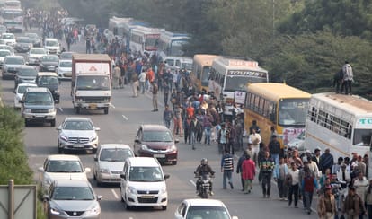 when pm modi came to inaugurate magenta metro line there happened a big lapse in his security