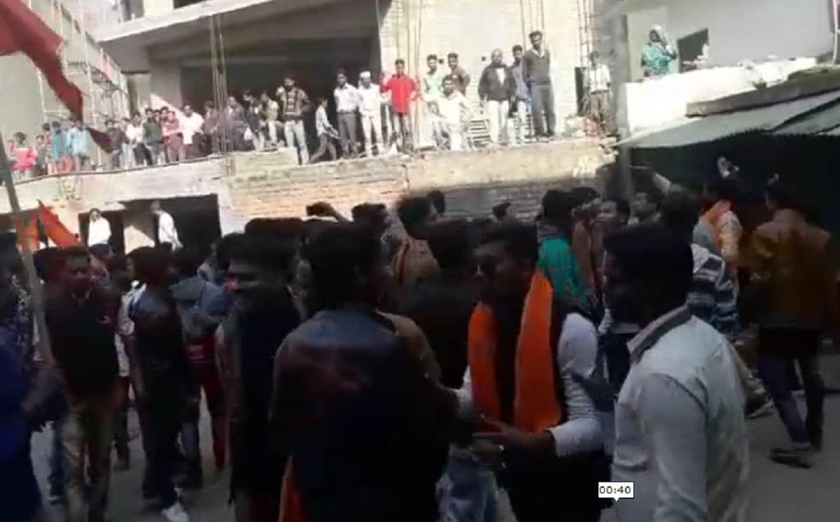 protest against tiger zinda hai in Jhansi of Uttar Pradesh