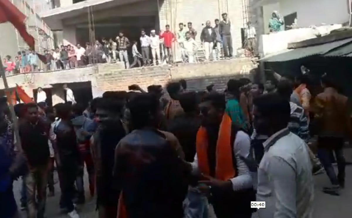 protest against tiger zinda hai in Jhansi of Uttar Pradesh
