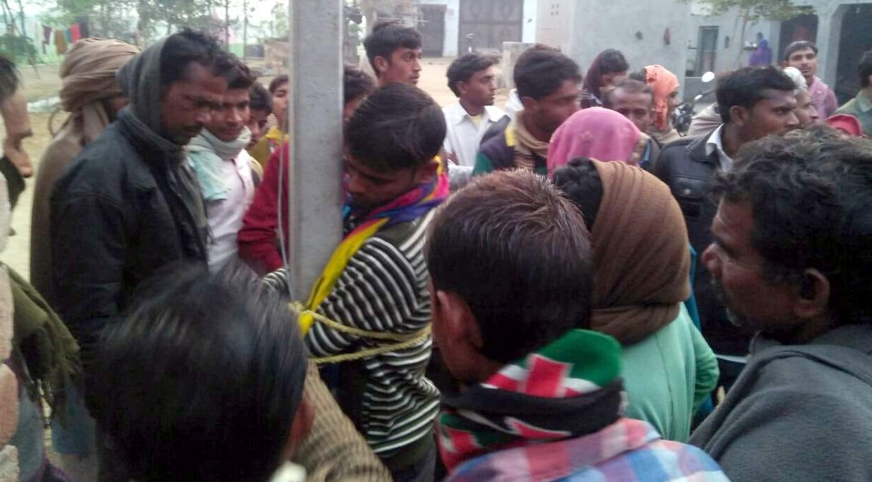 accused tied with pillars