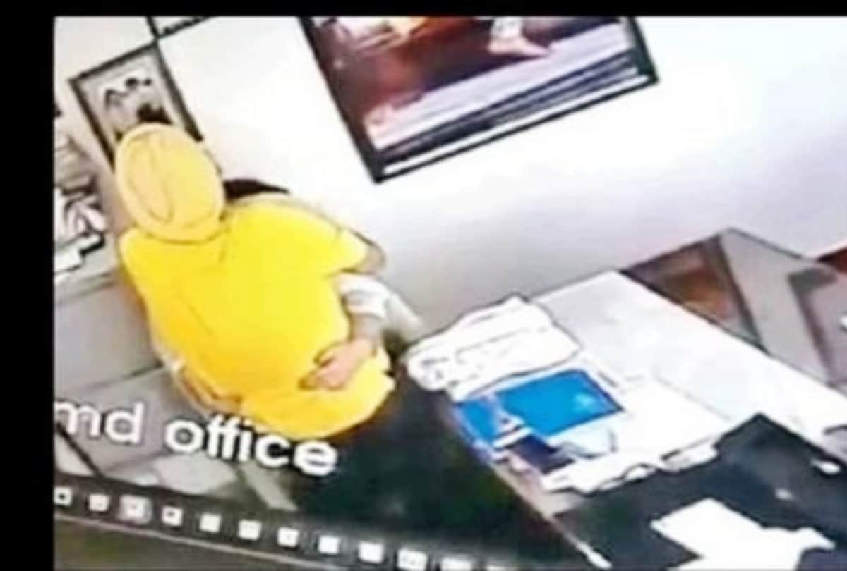 chief khalsa charanjit singh chadda offensive video viral from hotel