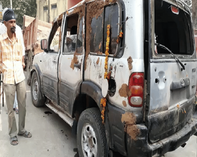 rajasthan alwar cow smuggler used Courier vehicles