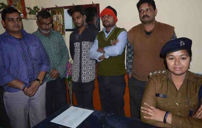 Restricted chinese thread seize in varanasi