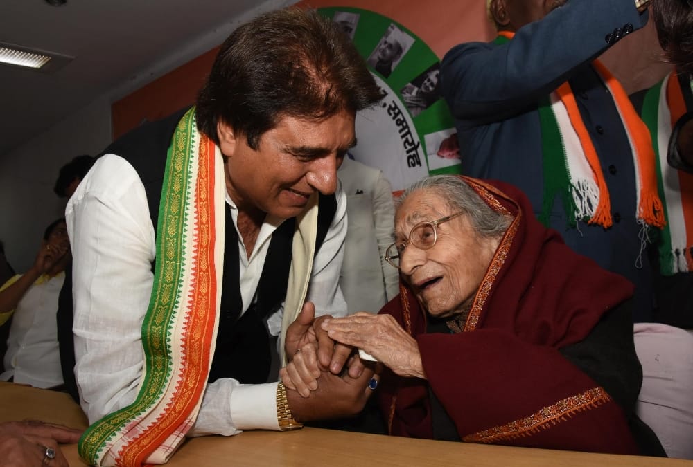congress leaders celebrate party's foundation day.