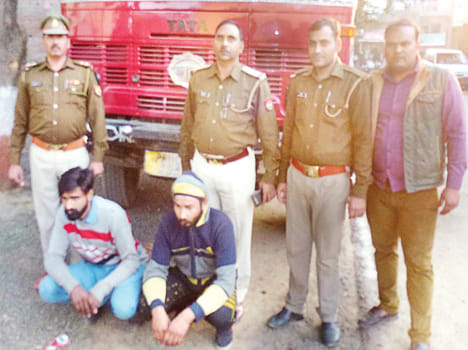 Police arrest liquor worth 40 lakh, two arrested