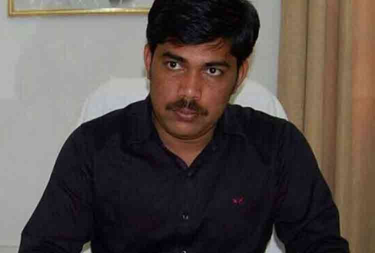 disableed bengal sellar became a successful ias officer