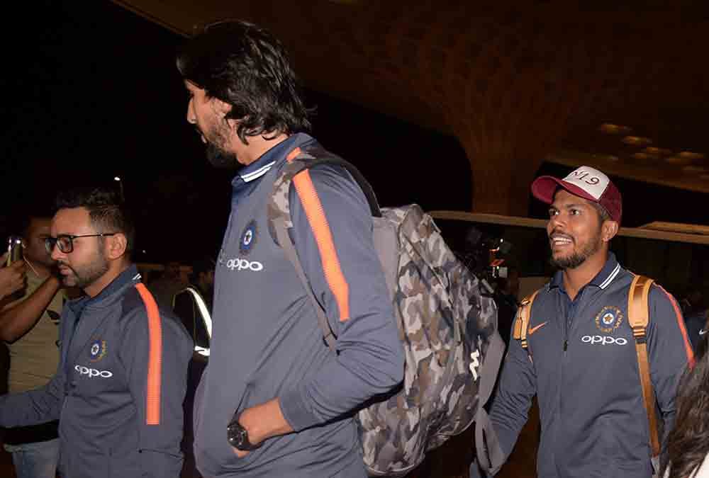virat and anushka gets attention as team india leave for south africa tour