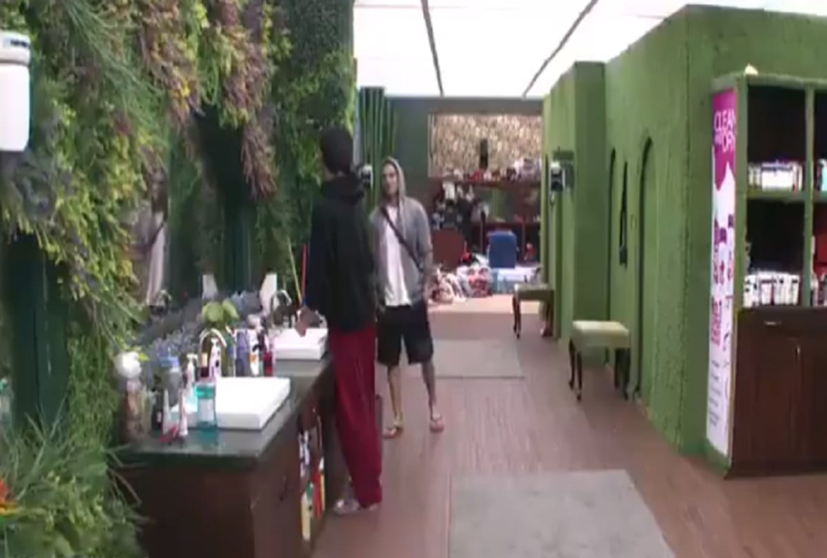 is vikas gupta masturbating in washroom bigg boss 11