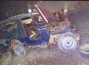 drinked car driver broke the barrikeding at highway